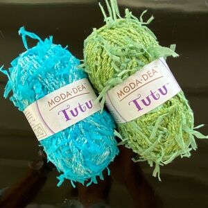 NWT Moda Dea Tutu Yarn. 2 Skeins: Blue and Green